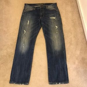Men’s distressed jeans